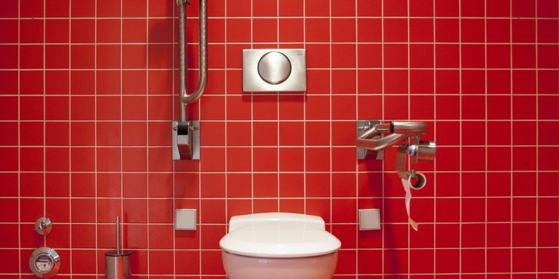 Mężczyznę w Bytomiu raniła muszla klozetowa