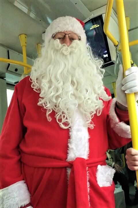 Dziś Mikołaj zmienia swój zaprzęg z reniferami na tramwaj