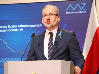 Minister zdrowia znosi obowiązek noszenia maseczek