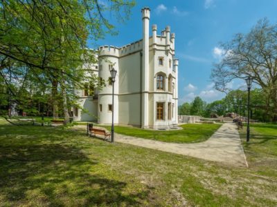 Program sierpniowych imprezy w miechowickim pałacu