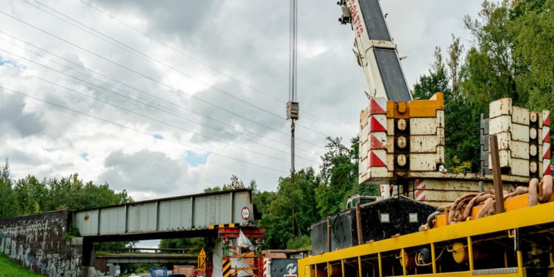 Rozbiórka wiaduktu nad DK88 na pograniczu Bytomia i Zabrza