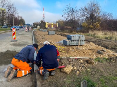 Zaczęto budowę miejsc parkingowych na osiedlu gen. Ziętka