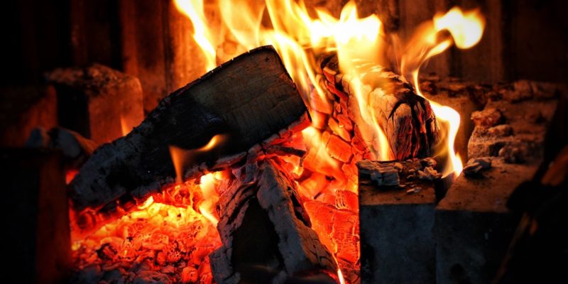 Spalał nielegalne odpady w remontowanym mieszkaniu w Szombierkach